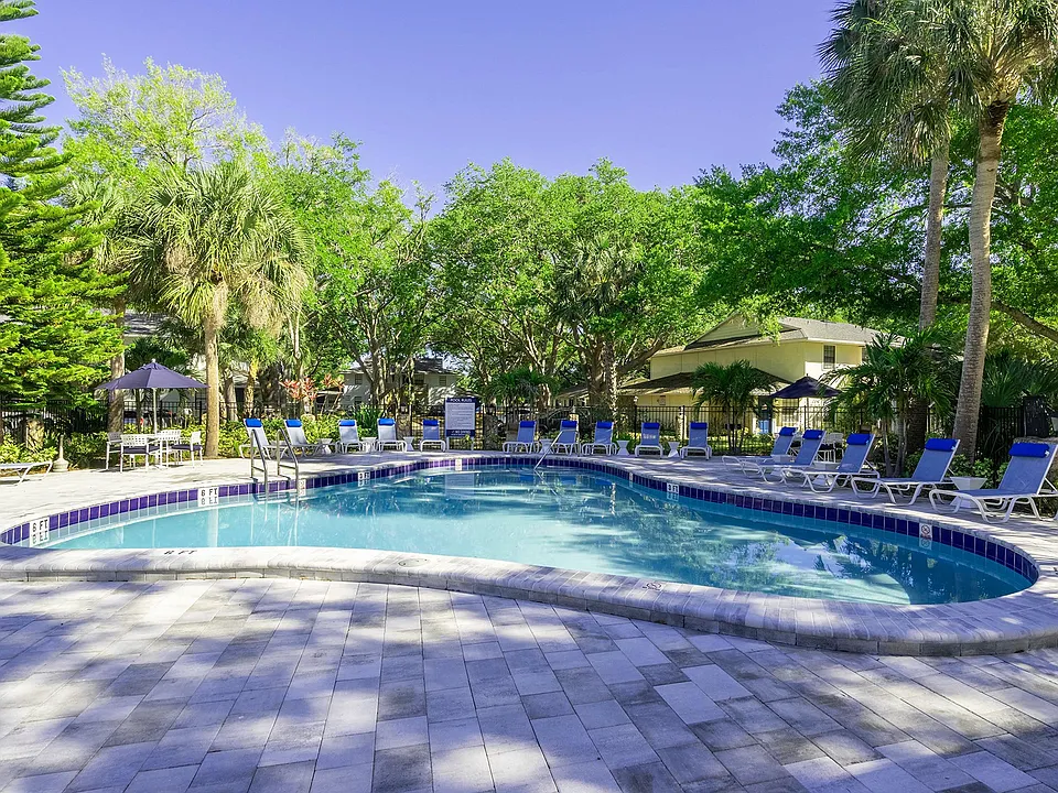 Sherwood Oaks Apartments