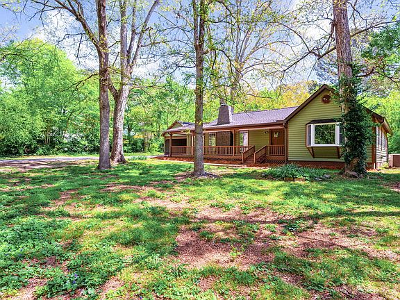 3rd image of 1082 Givens Rd