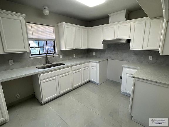 5th image of 502 Mississippi St