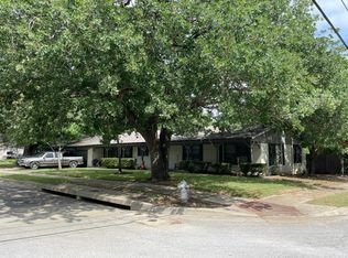 6829 Robinhood Ln, Fort Worth, TX 76112