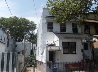 9536 75th St, Ozone Park, NY 11416
