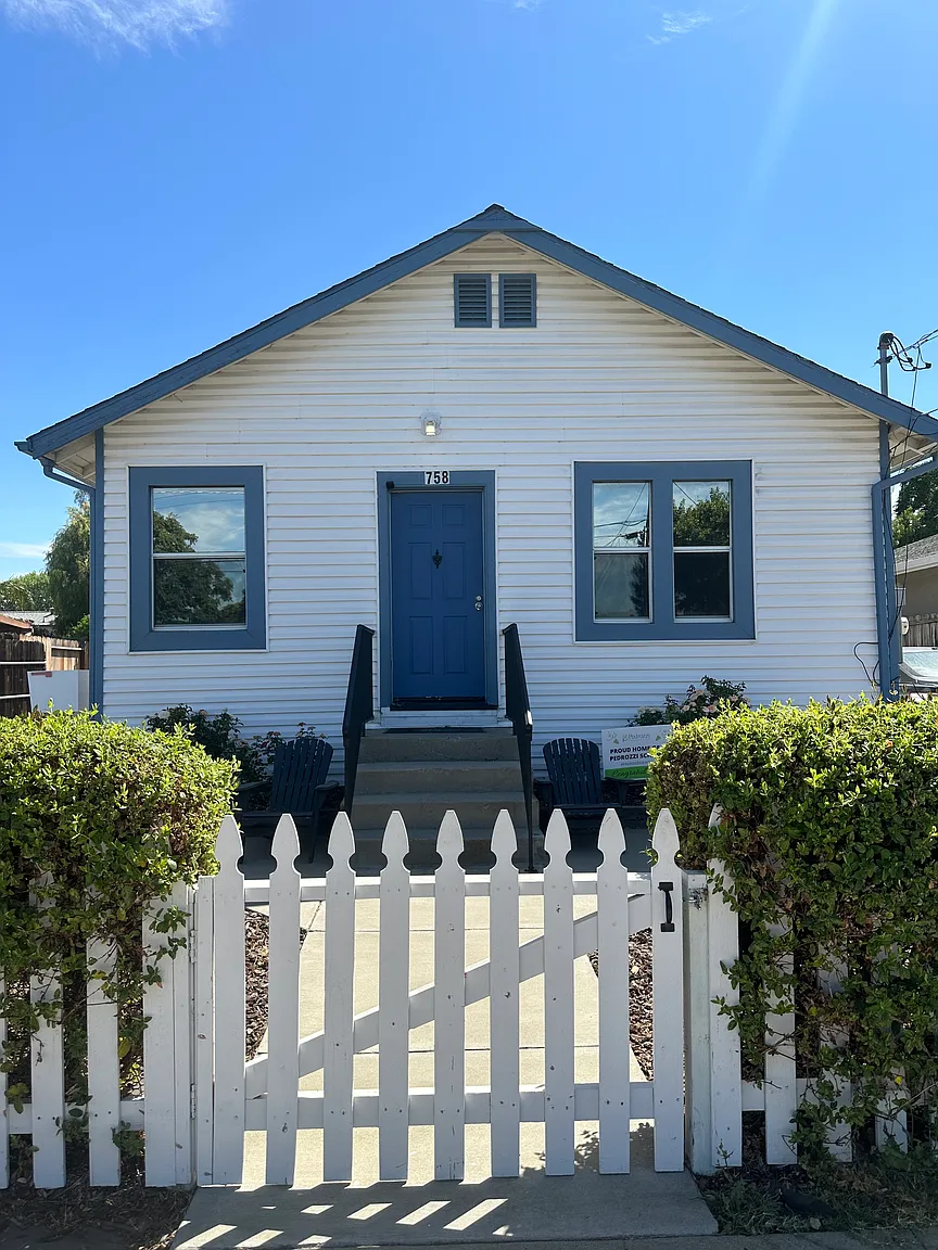 758 N L St photo 1