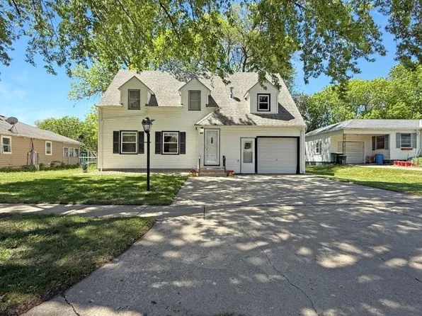 213 N 1st Ave E, Truman, MN 56088