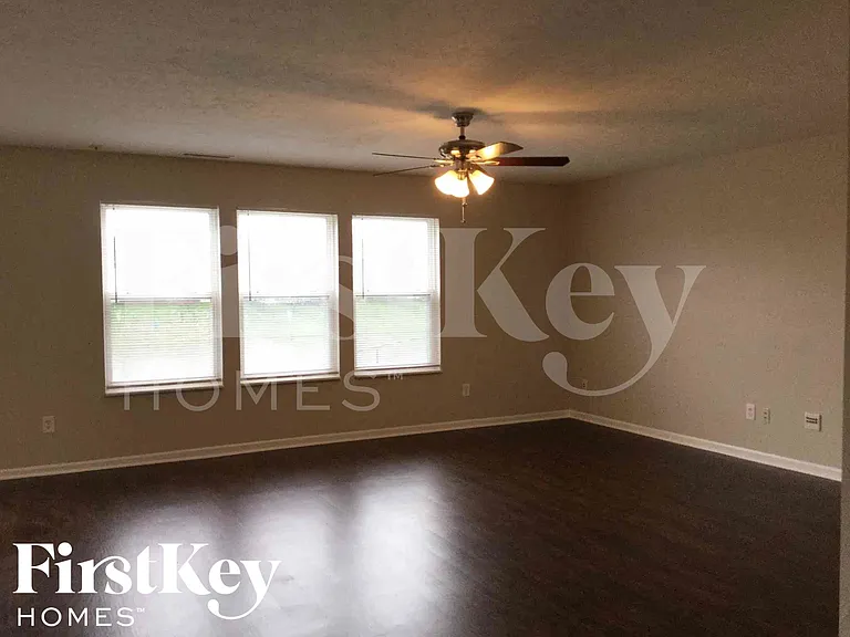 6914 Governors Point Blvd #B — Photo 5