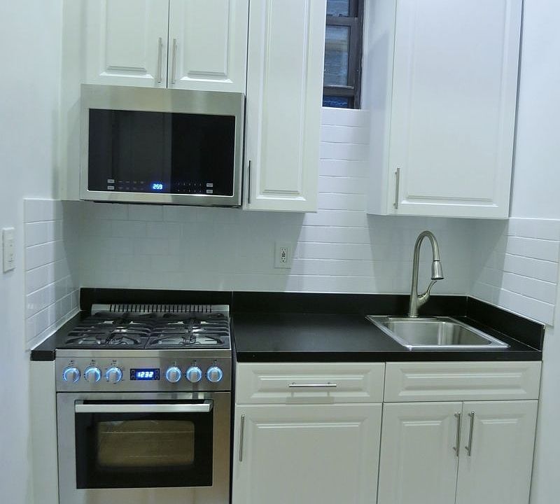 1st image of 415 E 81st St APT 1b