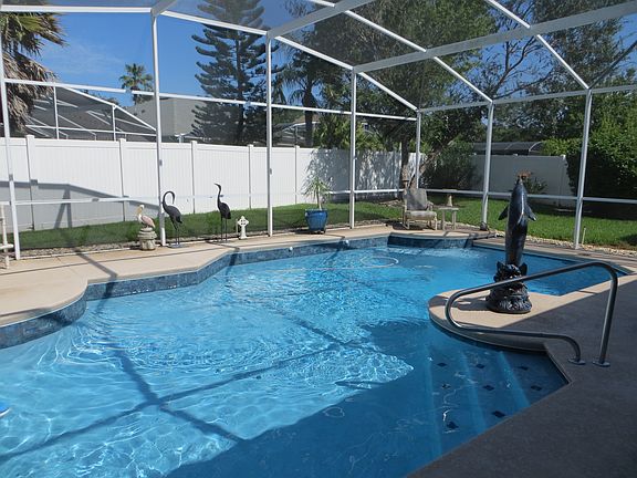 SPARKLING POOL