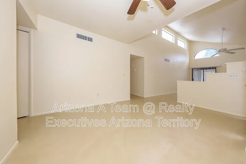 2 bed, 2.0 bath, 1299 sqft, $1,650 — Photo 4