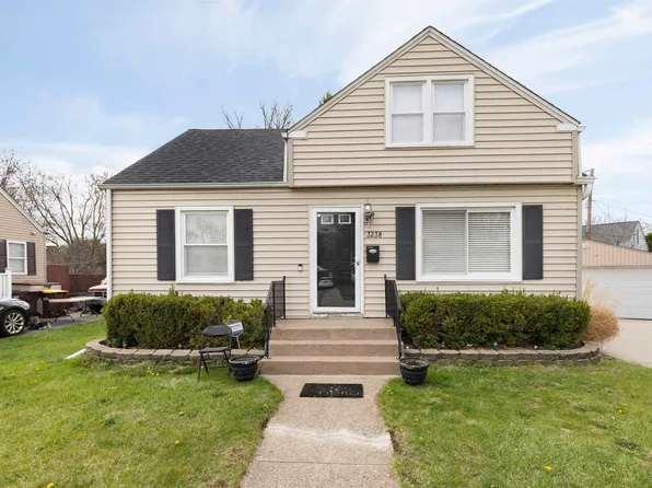 3238 Carolina Ave, Rockford, IL 61108