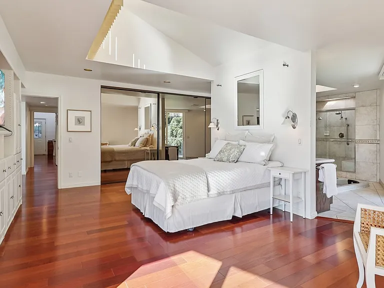 1177 Avenida Amantea — Photo 19