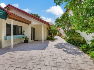 21795 Town Place Dr, Boca Raton, FL 33433