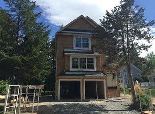 7 Melissa Cir, Methuen, MA 01844