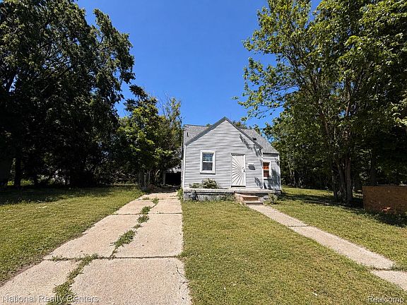 3rd image of 14821 Cedargrove St