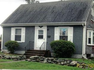92 Sycamore St, Swansea, MA 02777