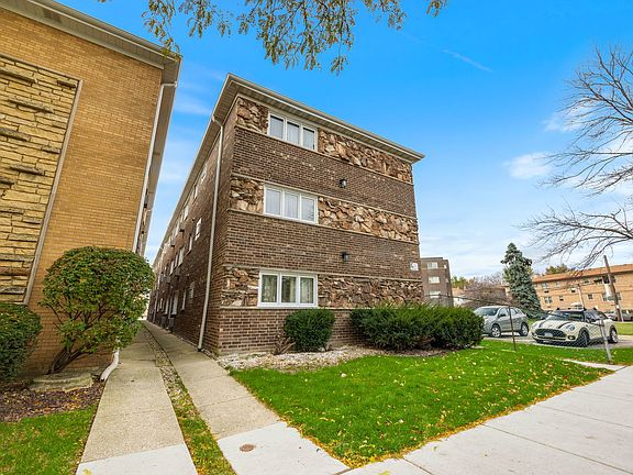 2nd image of 4830 N Linder Ave APT 2C
