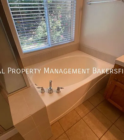 10720 Alexander Falls Ave — Photo 17