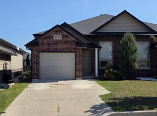 3254 Seville Ave, Windsor, ON N8N 0A4