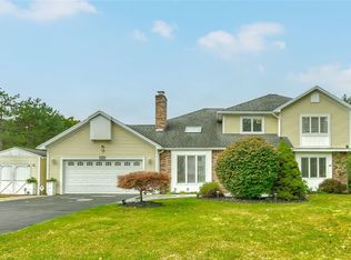 645 Webster Rd, Webster, NY 14580