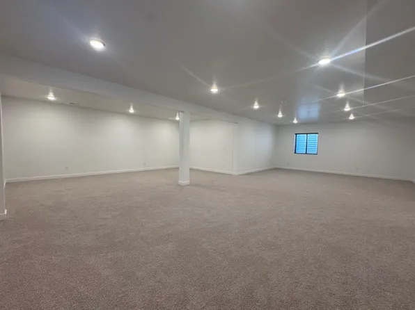 7176 S Sage Run Rd, West Jordan, UT 84081