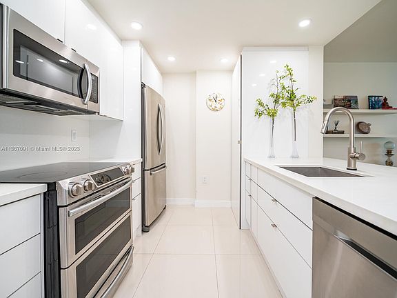 3rd image of 10275 Collins Ave APT 1407
