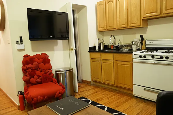 Rented by The MJS Group NY LLC | media 11