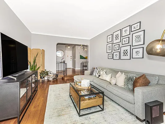 Sold by EZ Premier Realty | media 29