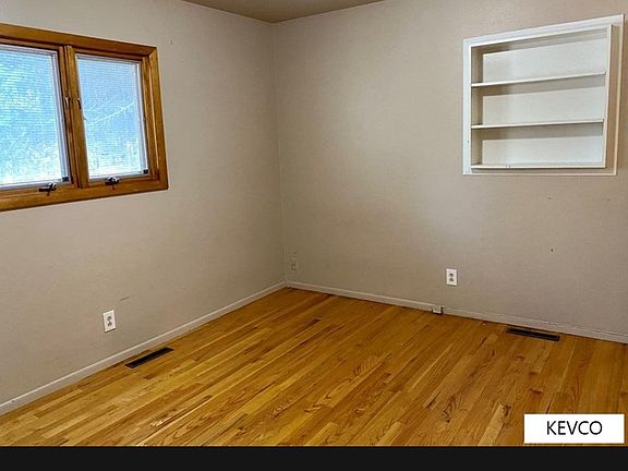 4th image of 1053 Briarwood Rd