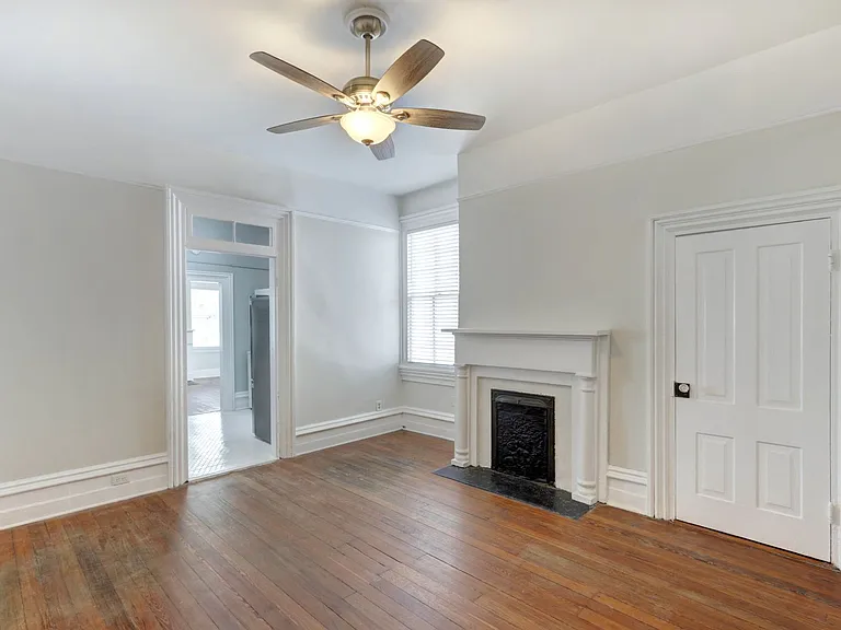 218 E Henry St #B — Photo 20