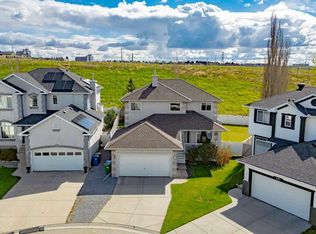 331 W Sierra Madre Ct SW, Calgary, AB T3H 3G7