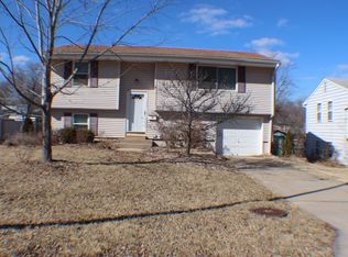 4846 N Tullis Dr, Kansas City, MO 64119
