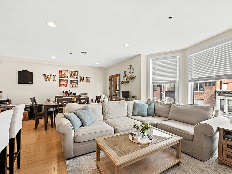 404 Monroe St #5 — Photo 8