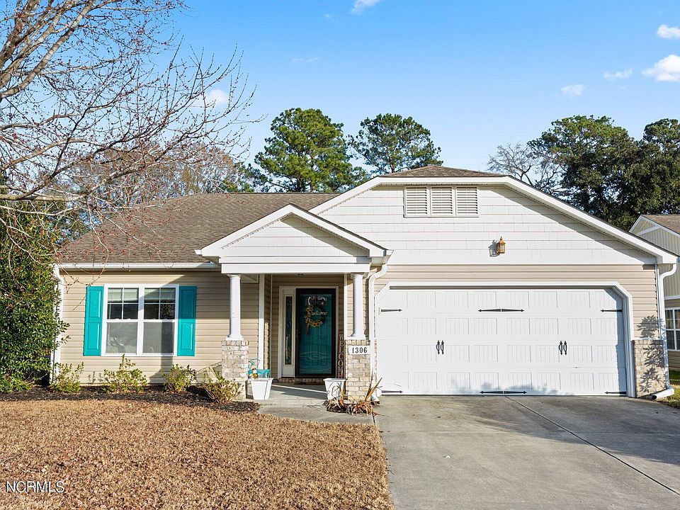 1st image of 1306 Clancy Drive NE