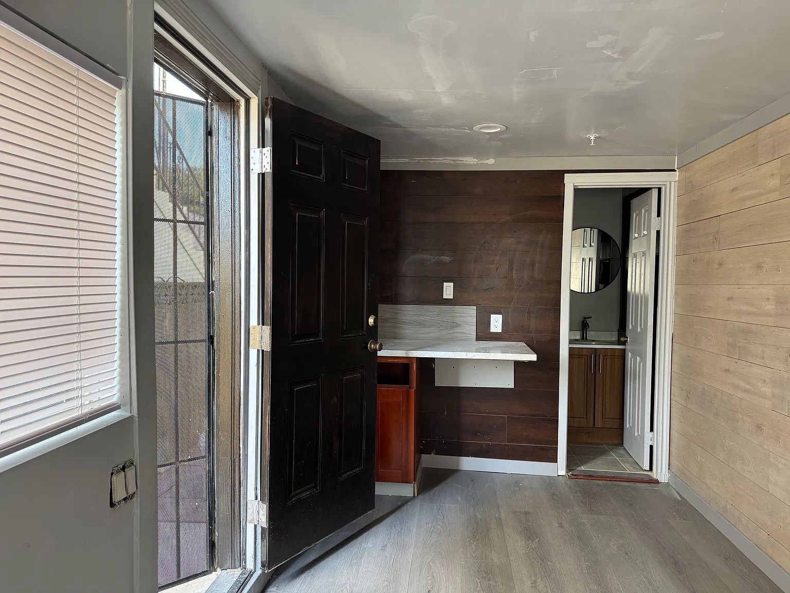 Studio, 180 sqft, $950 — Photo 4