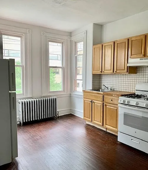 3355 N Park Ave #3 — Photo 6
