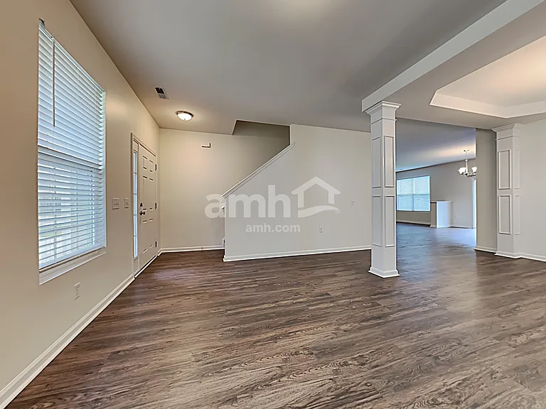 106 Vango Dr — Photo 8