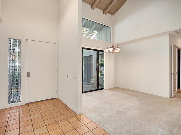 5th image of 500 Elmhurst Cir