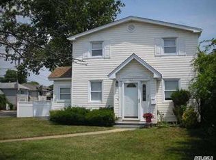 103 Rosebud Ave, Merrick, NY 11566