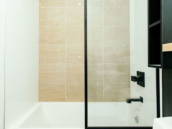 2nd image of 140 Manhattan Ave #1AA