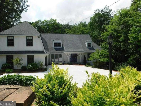 8935 Huntcliff Lake Ct, Sandy Springs, GA 30350