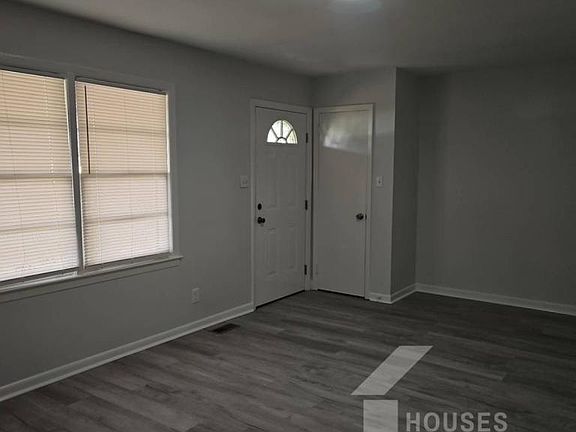 2nd image of 507 Garrett St