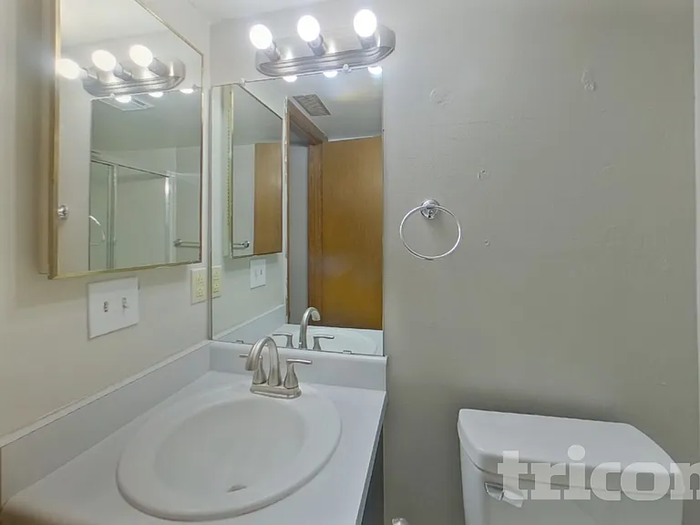 5545 Alma Ter — Photo 13