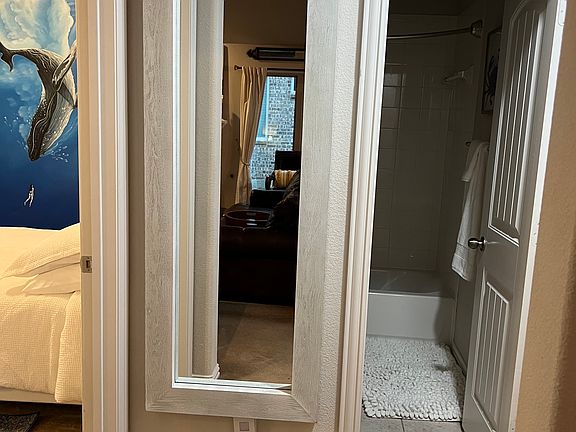 5th image of 531 Catherine Ln #2