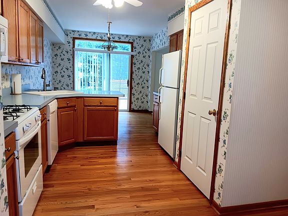 2nd image of 16013 W Iroquois Dr