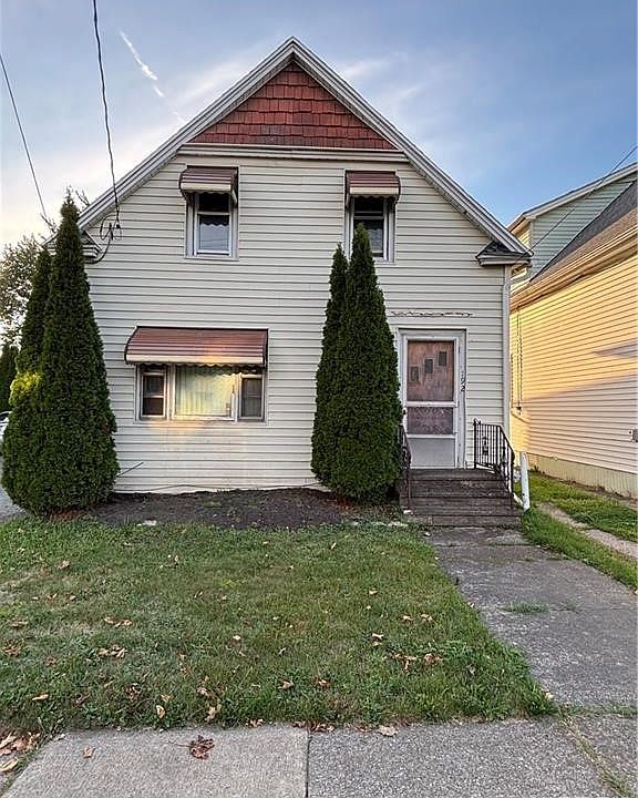 1st image of 192 Cass Ave