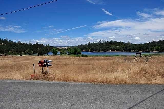 1st image of 1135 Shoreline Dr