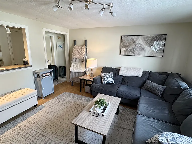 33 Mullin Ave #2 — Photo 3
