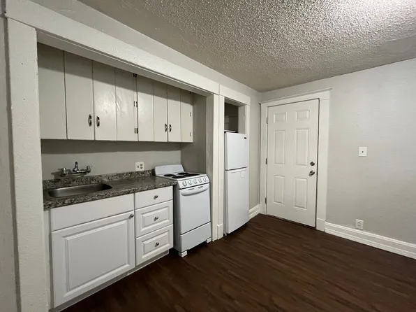 Lascelle Studio Suites