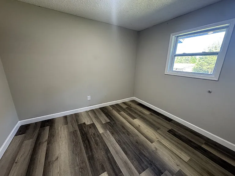 118 Harrys Dr — Photo 6