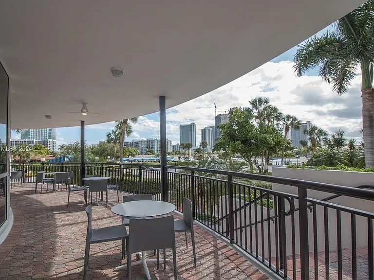 500 Three Islands Blvd #520 — Photo 21