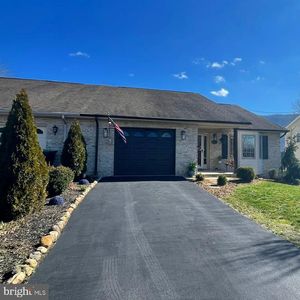 235 Miller Dr, Strasburg, VA, 22657