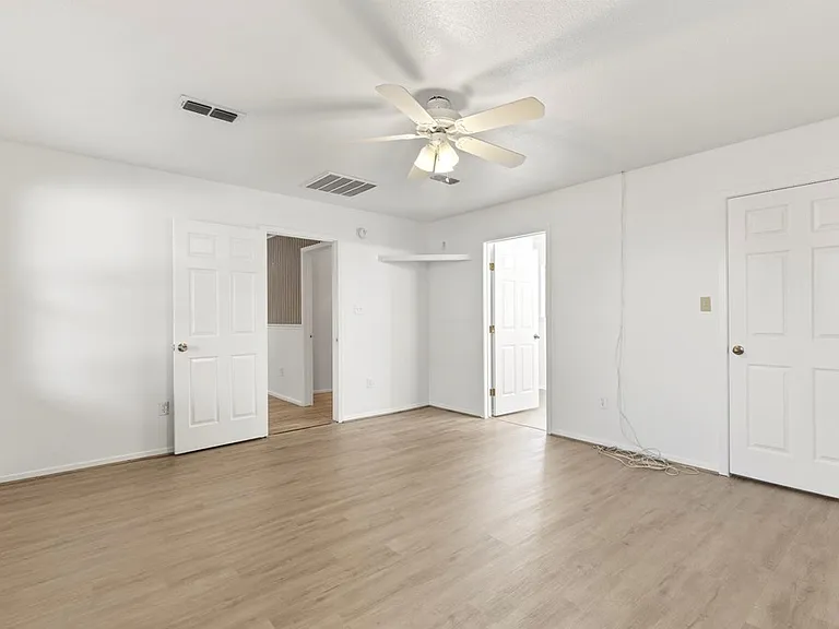 1418 E Crescent Dr — Photo 10